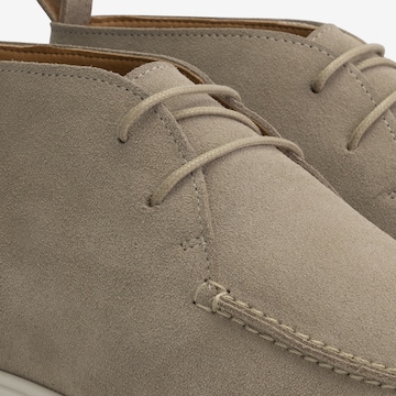 DenBroeck Lace-Up Boots 'Murray St.' in Beige