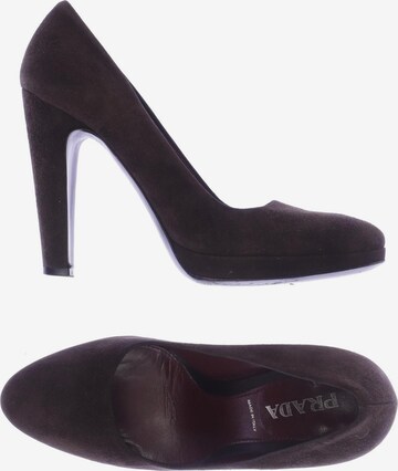 PRADA Pumps 36,5 in Braun: predná strana