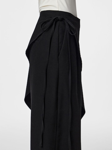 PIECES Wide Leg Hose 'PCJossaline' in Schwarz