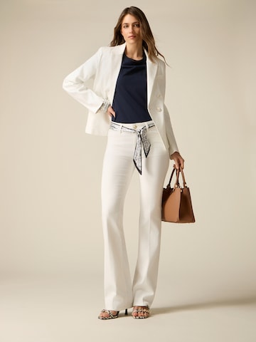 Flared Pantaloni di oltre in bianco