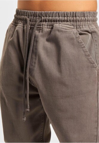 DEF Tapered Cargohose in Braun