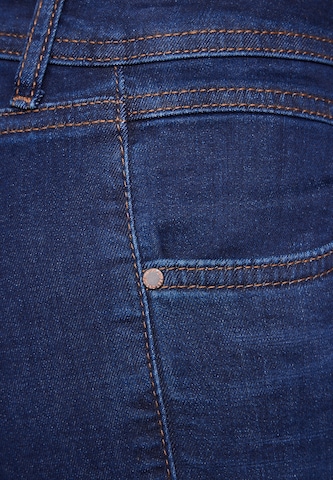 STREET ONE Slimfit Jeans in Blau