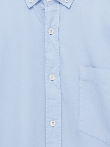 Pull&Bear Regular fit Риза в синьо