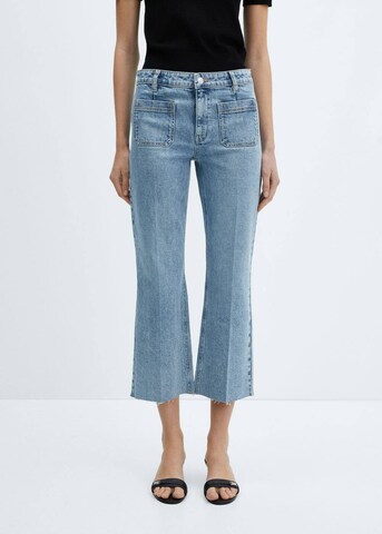 MANGO Flared Jeans 'Alex' in Blau: Vorderseite
