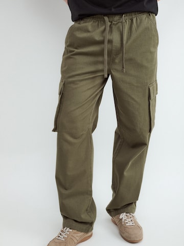 BALMOHK Wide Leg Gargohousut värissä vihreä