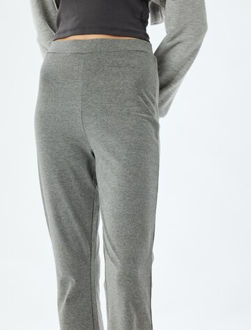 Koton Flared Broek in Grijs
