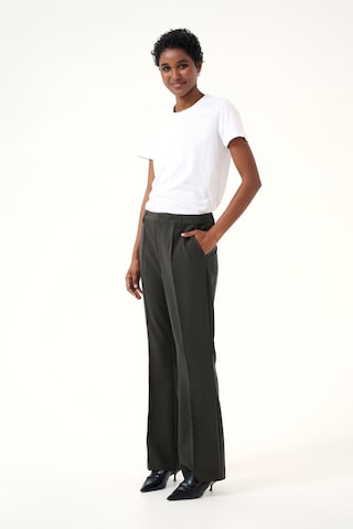 Bootcut Pantalon à plis 'Sakura' Kaffe en noir