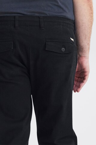 BLEND Regular Chinohose in Schwarz