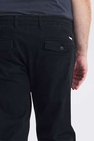 BLEND Regular Chinohose in Schwarz