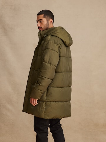 DAN FOX APPAREL Χειμερινό παλτό 'Alessio' σε πράσινο