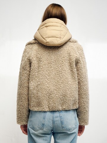Funk since 1776 Winter Jacket in Beige