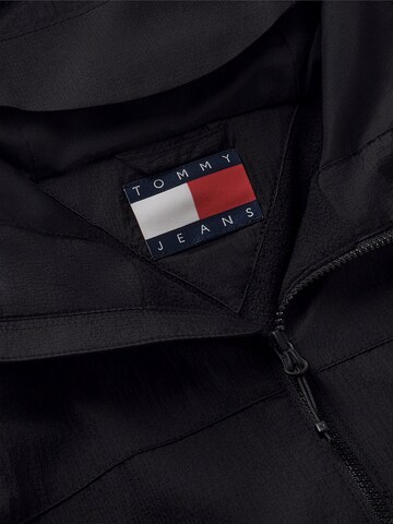 Tommy Jeans Prehodna jakna 'Chicago' | črna barva