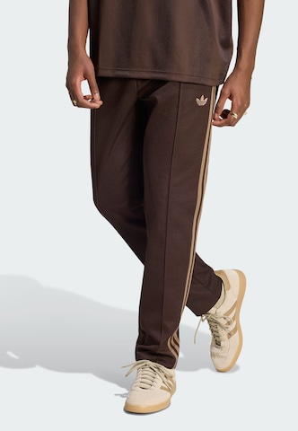 ADIDAS ORIGINALS - Slimfit Pantalón 'Classic' en marrón: frente