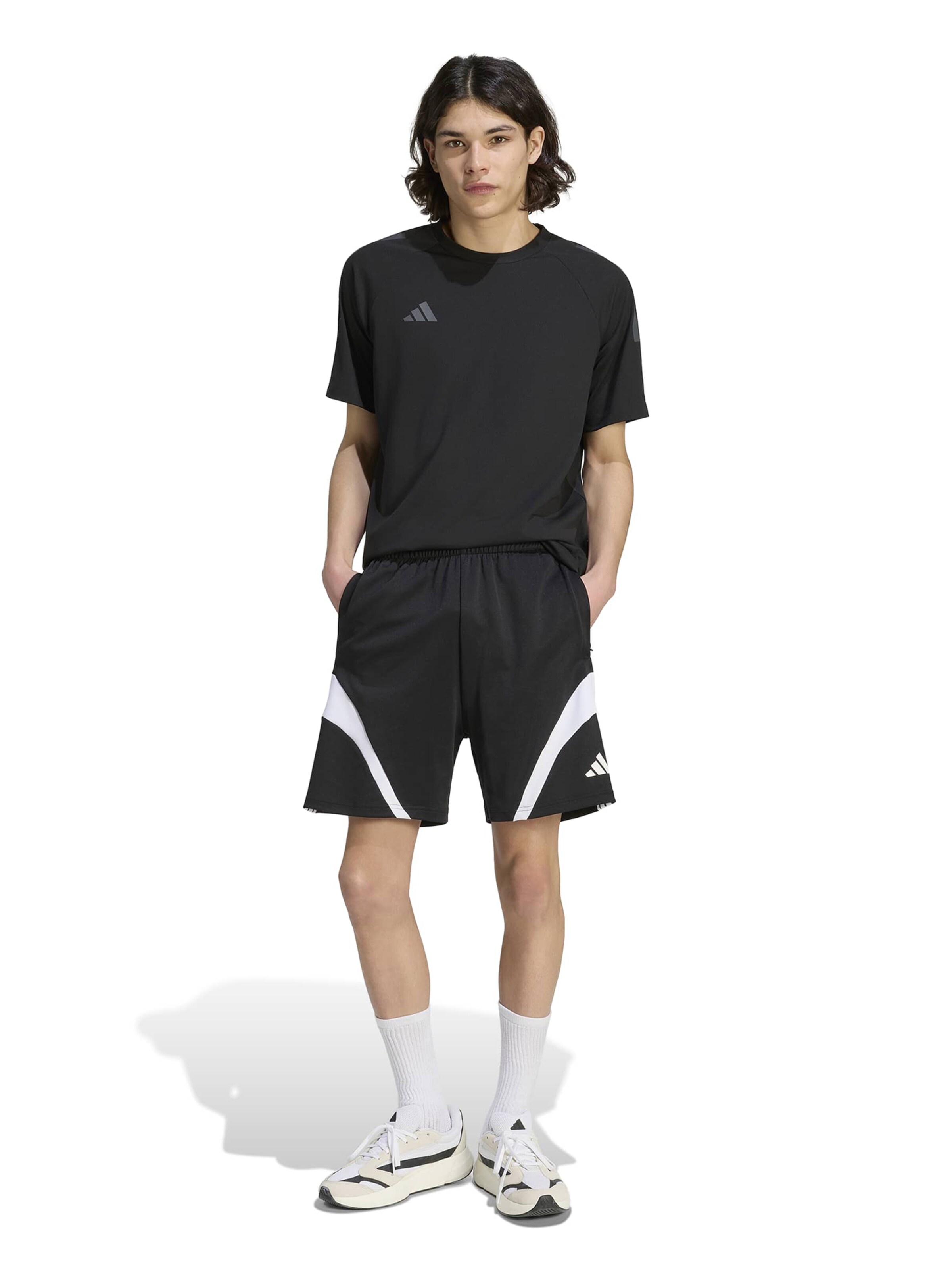 ADIDAS SPORTSWEAR regular Παντελόνι φόρμας 'TIRO' σε μαύρο