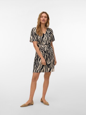 Robe-chemise 'VMMYMILO' VERO MODA en gris