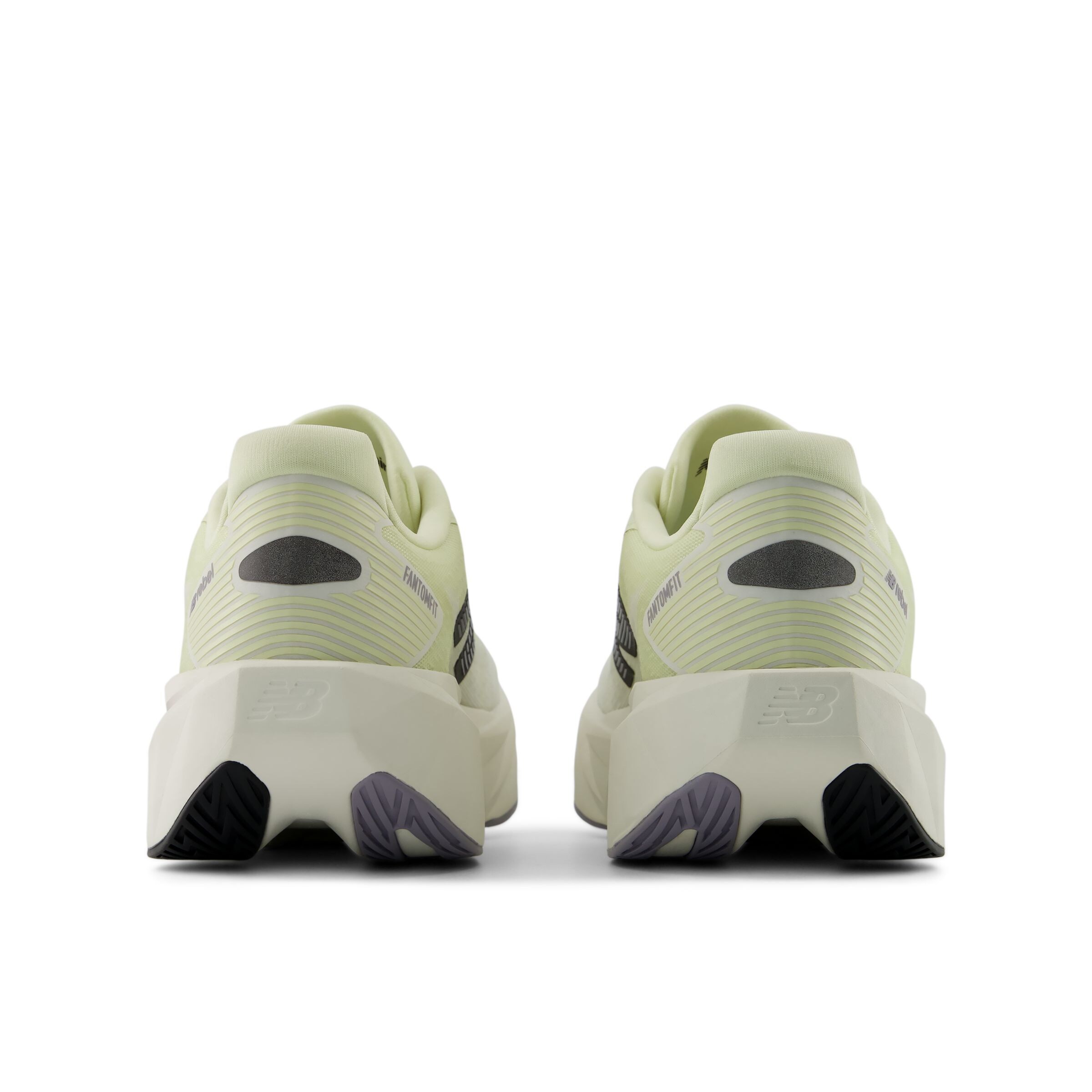 Chaussure de course 'FuelCell Rebel v5' new balance en vert