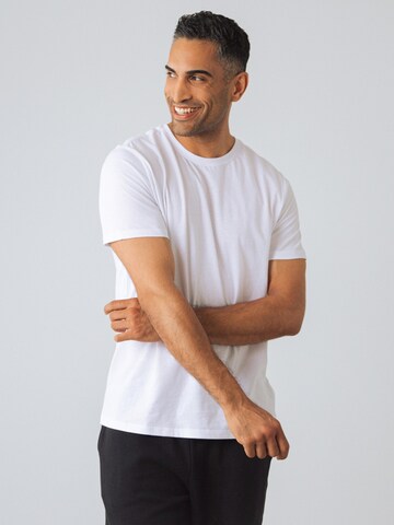 Honest Basics Shirt 'T-shirt Men' in Wit