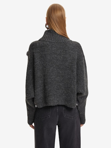 NOCTURNE Sweater in Grey