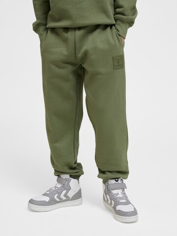 Hummel Tapered Bukser i grøn: forside
