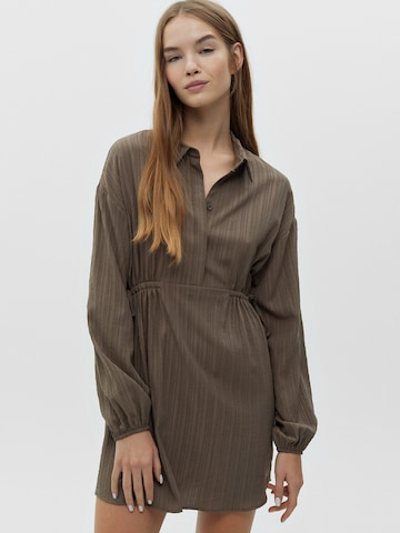 Pull&Bear Skjortklänning i brun: framsida