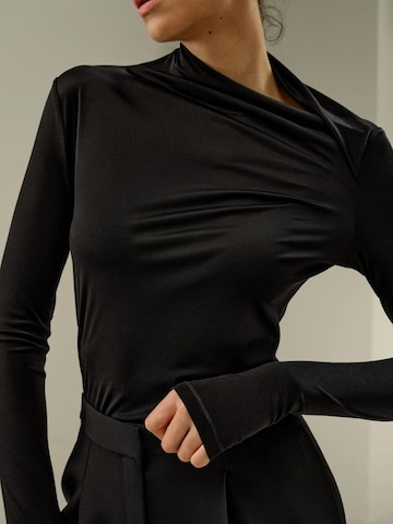 Lilysilk Top 'Seidenjersey Schmales Langarm Top' in Zwart
