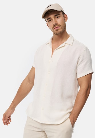 Coupe regular Chemise ' Cosby ' INDICODE JEANS en blanc