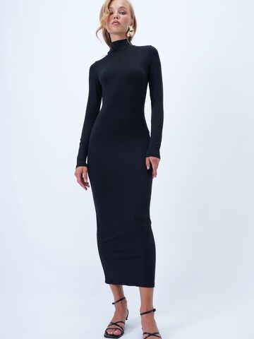 melns Trend Alaçatı Stili Kleita: no priekšpuses