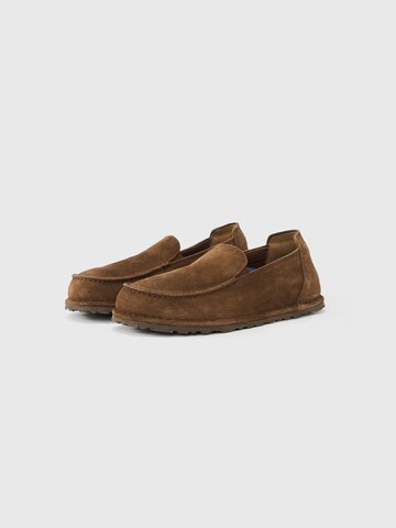 BIRKENSTOCK Moccasins 'Utti' in Brown