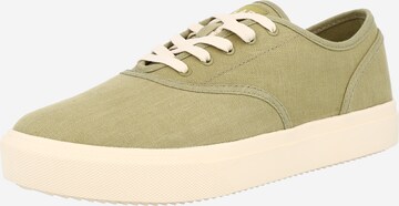 Baskets basses 'AUGUST' CLAE en vert : devant