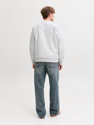 JACK & JONES Sweatshirt i grå