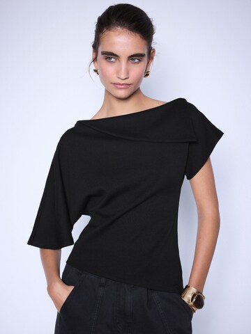 T-shirt Next en noir : devant
