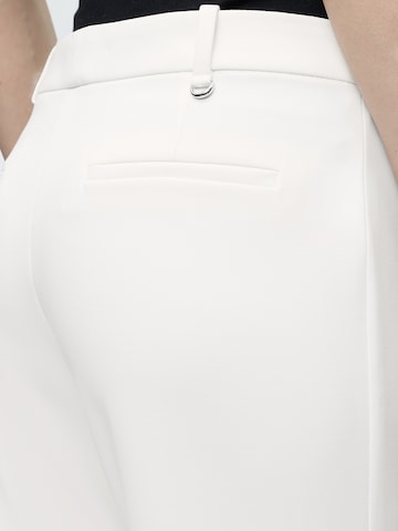 HUGO Расклешенный Штаны 'Hilotinna' в Белый