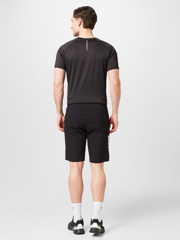 MAMMUT Loosefit Sportshorts 'Aenergy' in Schwarz