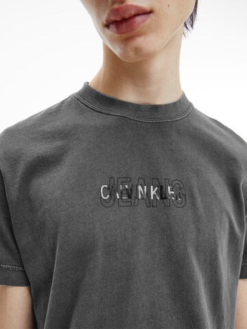 Calvin Klein Jeans T-Shirt in Grau