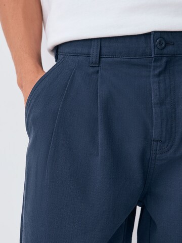 Loosefit Pantaloni con pieghe 'Authentic' di Next in blu