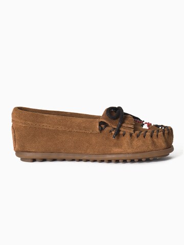 Scarpa bassa 'Thunderbird' di Minnetonka in marrone