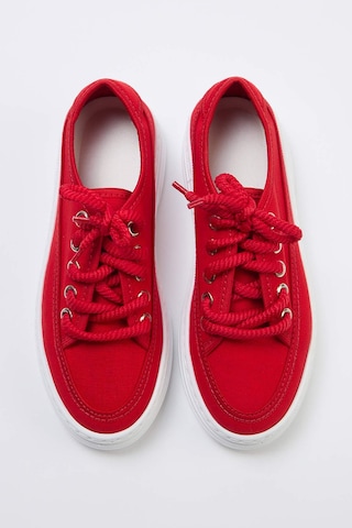 Baskets basses Trendyol en rouge