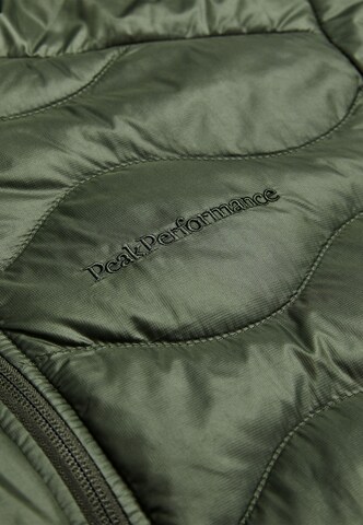 PEAK PERFORMANCE Outdoor jacket 'Helium' in Green