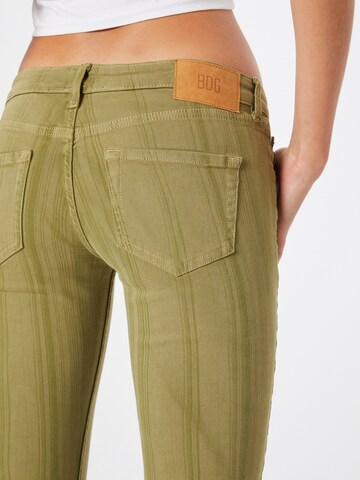 Evazați Jeans de la BDG Urban Outfitters pe verde