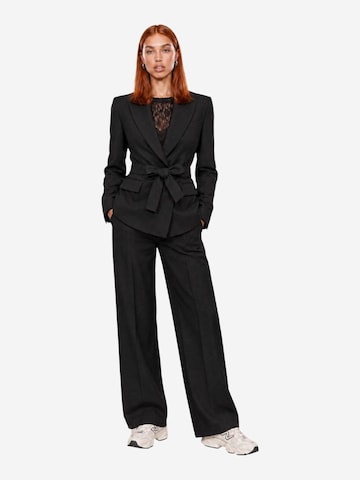 I AM Blazer 'DIAMANTE BELTED BLAZER SLI6JK026229D' in Black