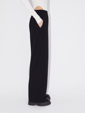 LeGer by Lena Gercke Wide leg Byxa 'Else' i svart