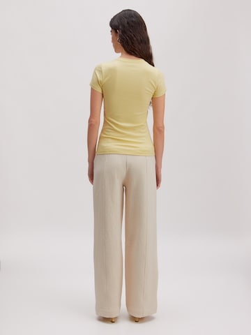 Maglietta 'Naara' di EDITED in giallo