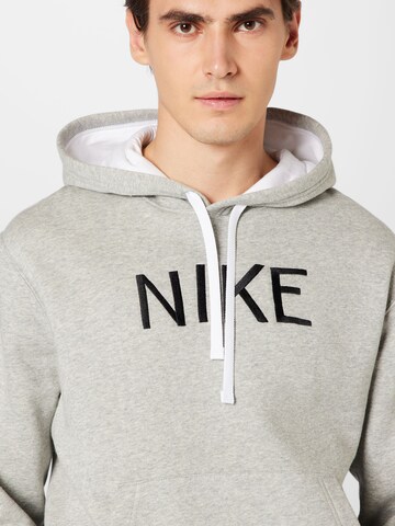 Nike Sportswear Sweatshirt in Grijs