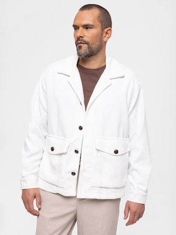 Antioch Ανοιξιάτικο και φθινοπωρινό παλτό σε λευκό