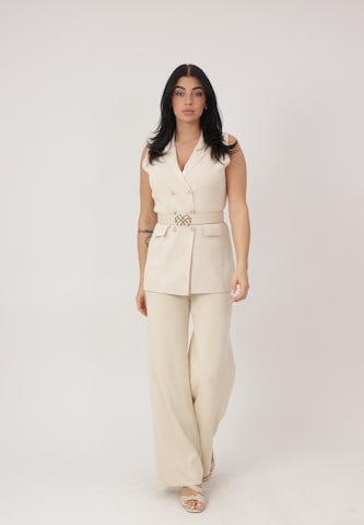 Elara Regular Pantsuit in Beige: front