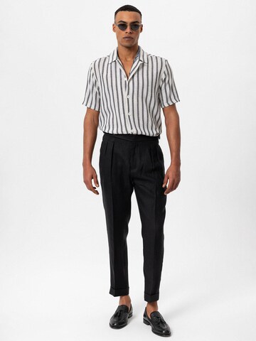 Antioch - Ajuste regular Camisa en negro