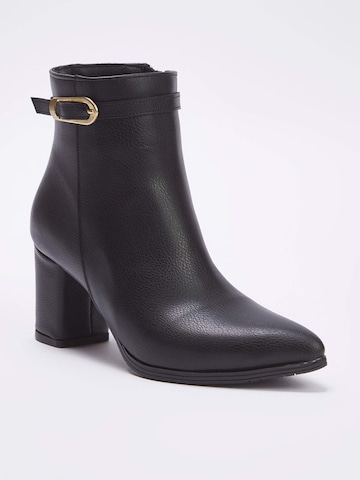 Trendyol Ankle boots in Black: front