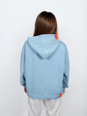 salzhaut Sweatshirt in Blauw