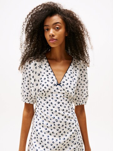 Robe Tommy Jeans en blanc