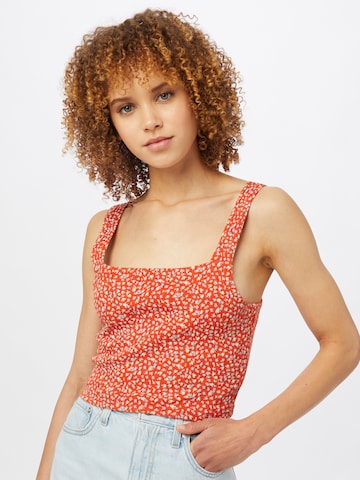 Top di American Eagle in rosso: frontale